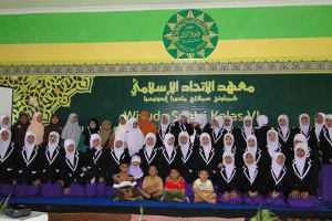 wisudawan puteri